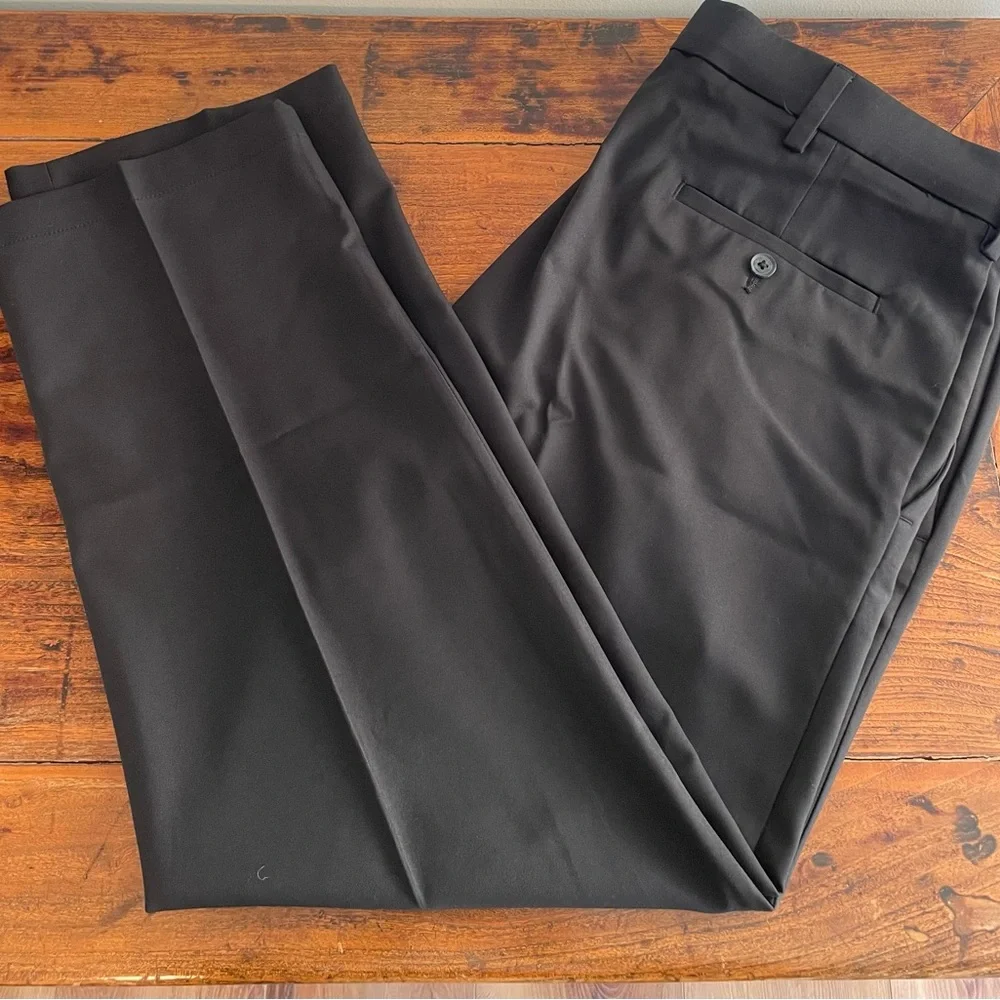 Haggar In‎ Motion Gray Pants